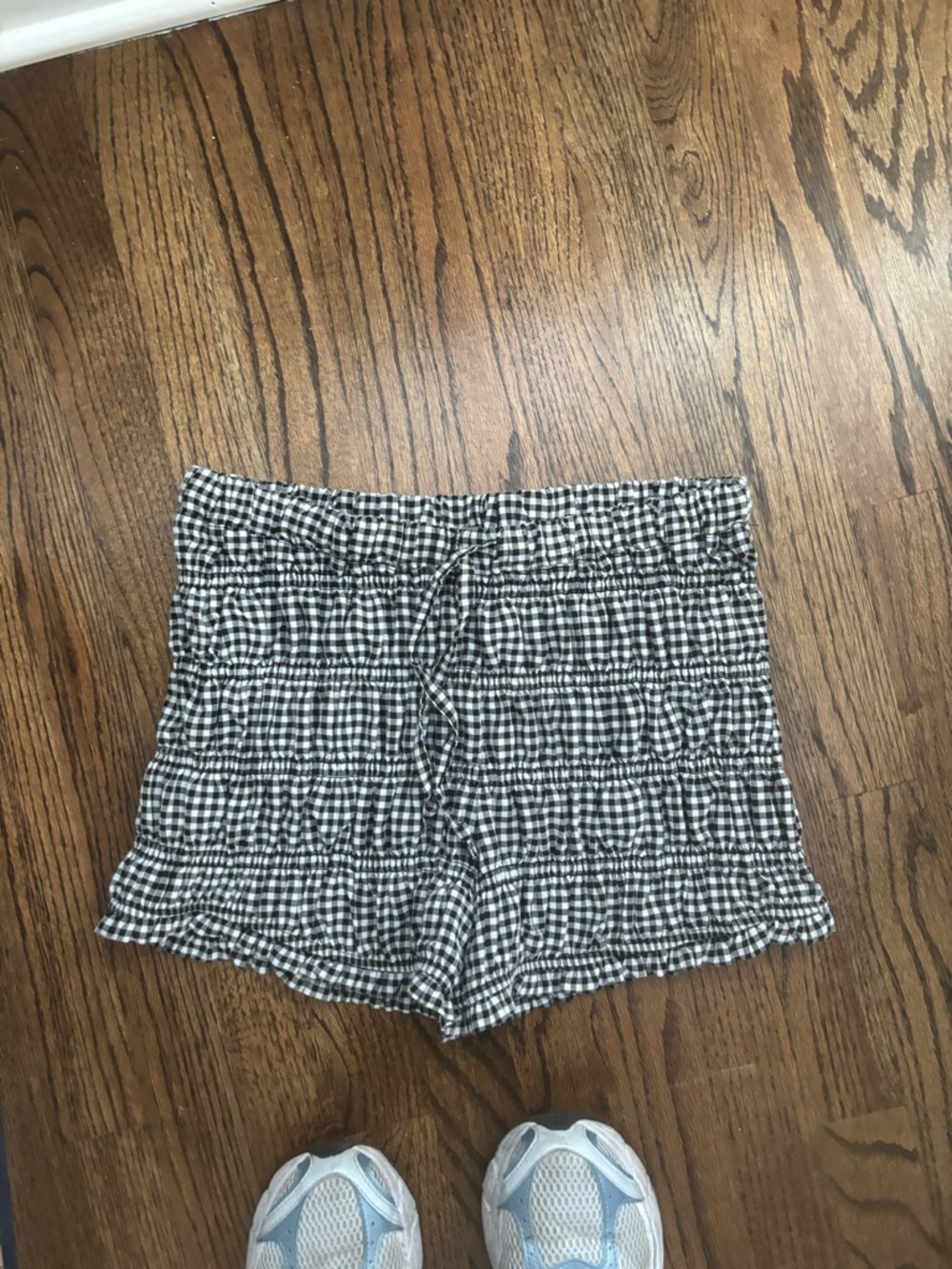 PacSun gingham shorts 
Small